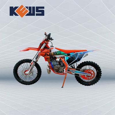 As motocicletas de MT250 K16 Kews cruzam a bicicleta da sujeira do curso 250cc dois