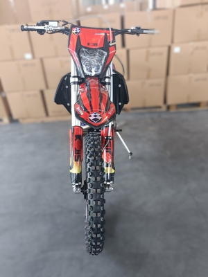Motocicleta Enduro Loncin YBS300 292cc, 4 Tempos, Refrigerada a Líquido