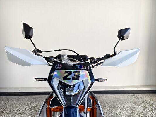 KEWS k23 R-edition 4 Takes Enduro Motorcycle com 21,0 kW Potência de saída 25,0 N * m Torque máximo e 140 km / h velocidade máxima